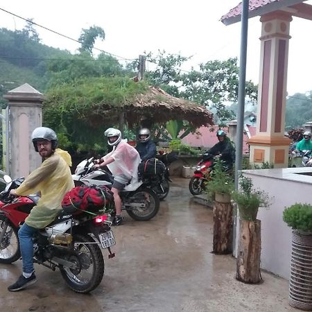 Thac Ba Family Homestay Ho To Екстериор снимка