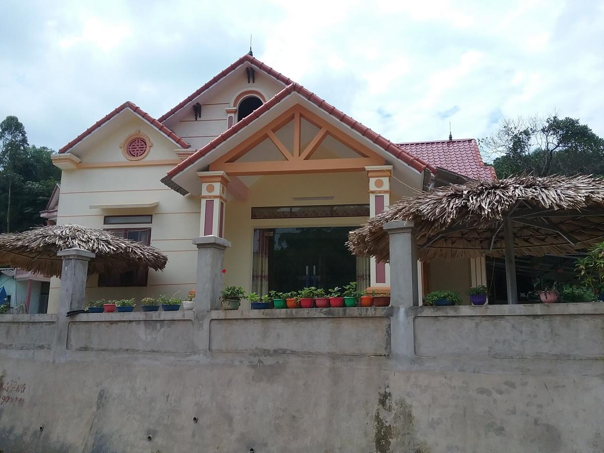 Thac Ba Family Homestay Ho To Екстериор снимка