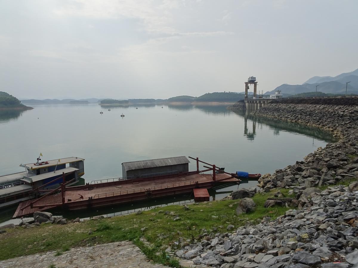 Thac Ba Family Homestay Ho To Екстериор снимка