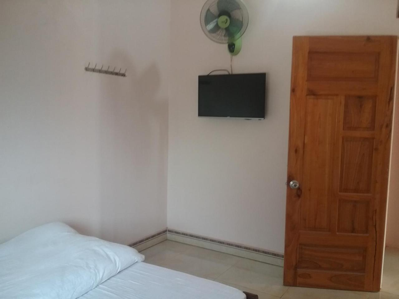 Thac Ba Family Homestay Ho To Екстериор снимка